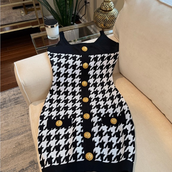 Balmain Black and White Houndstooth Mini Dress with Gold Buttons - Picture 4 of 8